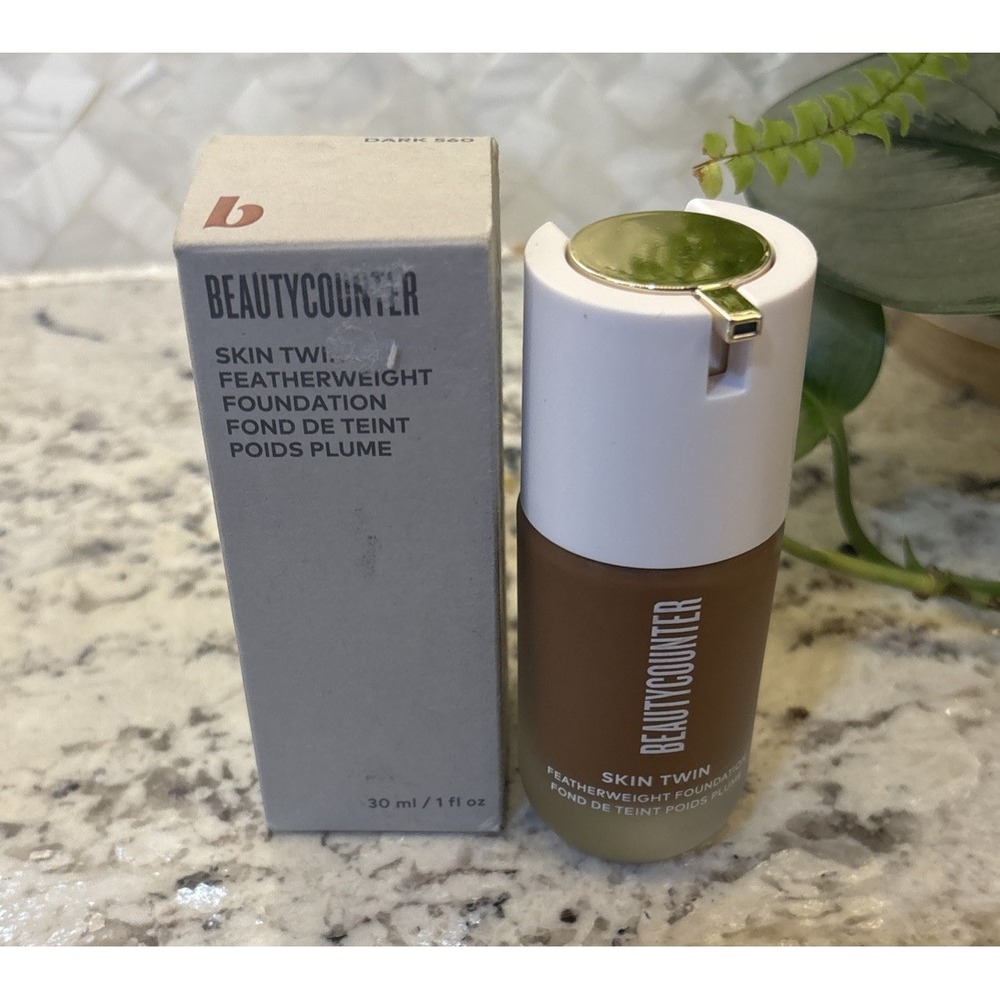 BEAUTYCOUNTER Skin Twin Featherweight Foundation 1 fl oz Dark 560 - new